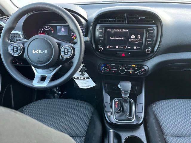 2022 Kia Soul LX IVT