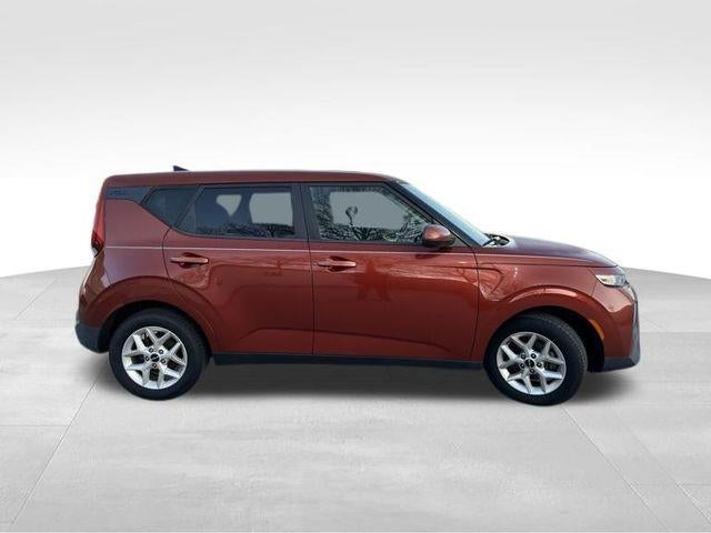 2022 Kia Soul LX IVT