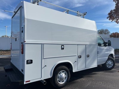 2026 Ford SuperDuty Base Cutaway