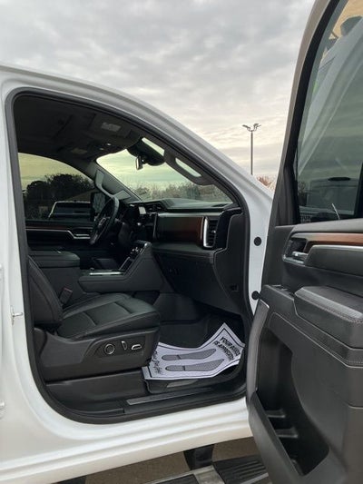 2025 GMC Sierra 3500HD Denali