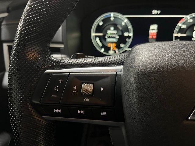 2023 Mitsubishi Outlander PHEV SE