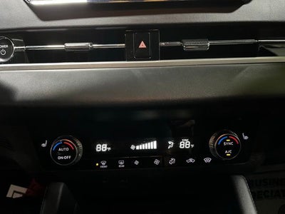 2023 Mitsubishi Outlander PHEV SE