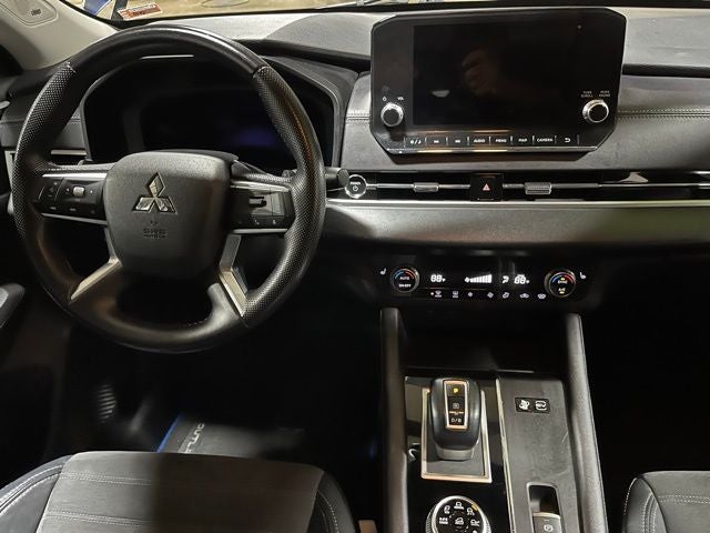 2023 Mitsubishi Outlander PHEV SE