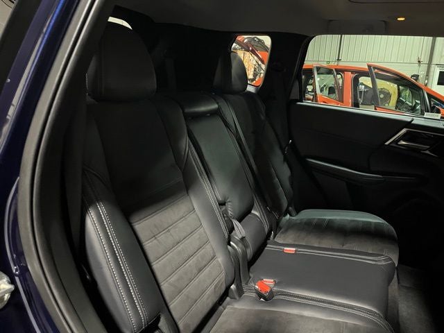 2023 Mitsubishi Outlander PHEV SE