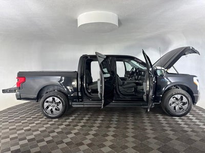 2024 Ford F-150 Lightning Flash