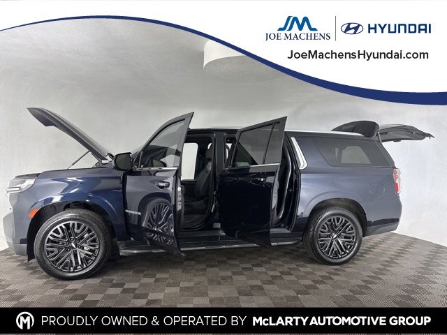 2023 Chevrolet Suburban LT w/ LT Signature Plus Pkg