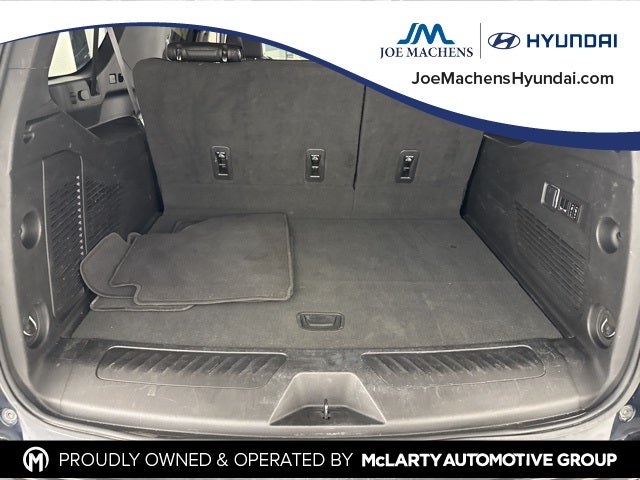 2023 Chevrolet Suburban LT w/ LT Signature Plus Pkg