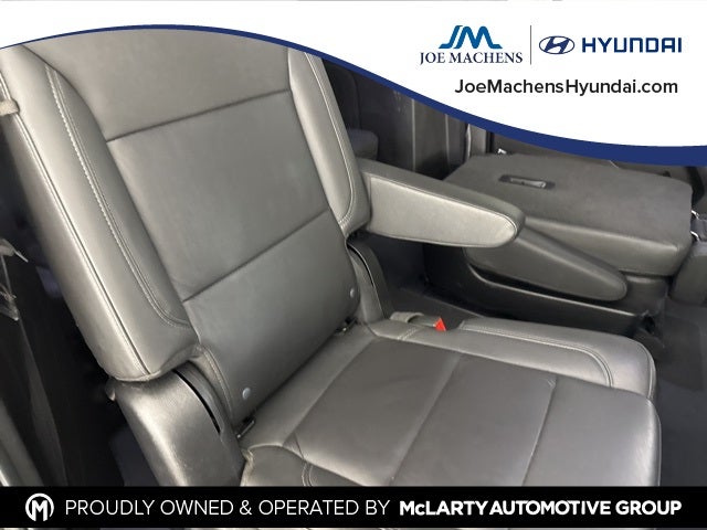 2023 Chevrolet Suburban LT w/ LT Signature Plus Pkg