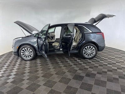 2022 Cadillac XT5 Premium Luxury