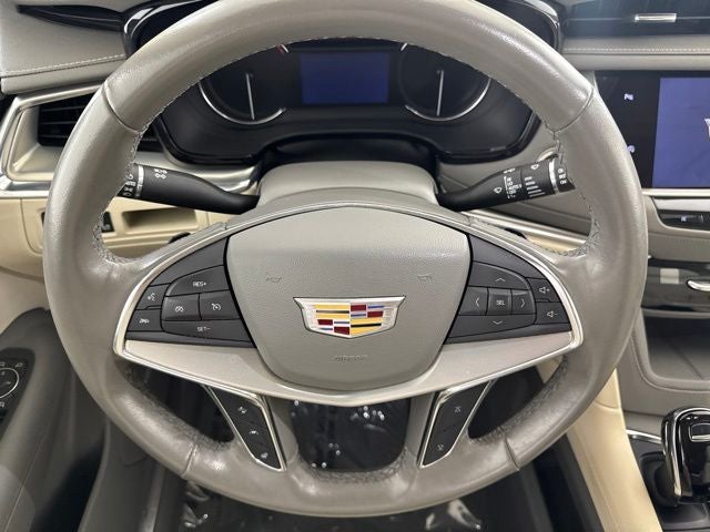 2022 Cadillac XT5 Premium Luxury
