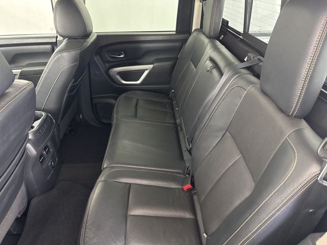 2017 Nissan Titan SL