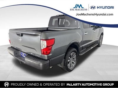 2017 Nissan Titan SL