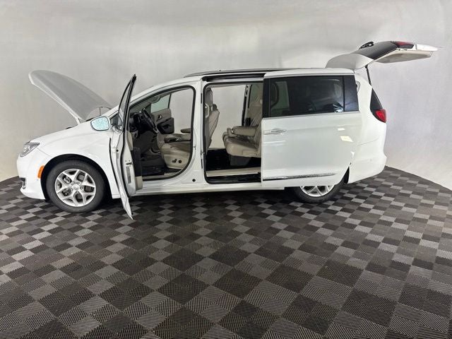 2020 Chrysler Pacifica Touring L Plus