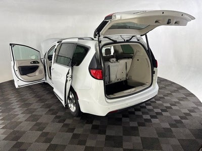 2020 Chrysler Pacifica Touring L Plus