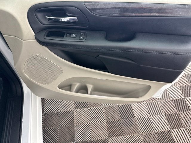 2016 Dodge Grand Caravan SXT BraunAbility