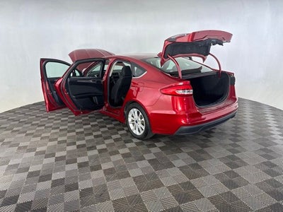 2020 Ford Fusion SE