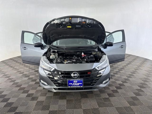 2024 Nissan Versa 1.6 SR