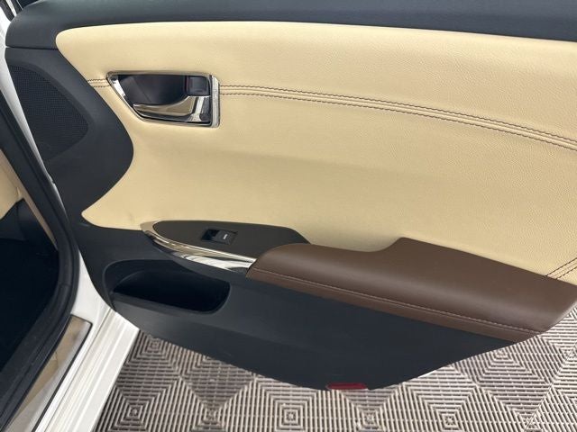 2018 Toyota Avalon Hybrid Limited