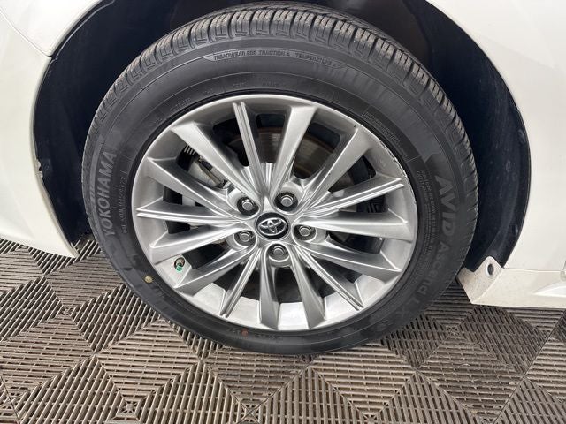 2018 Toyota Avalon Hybrid Limited