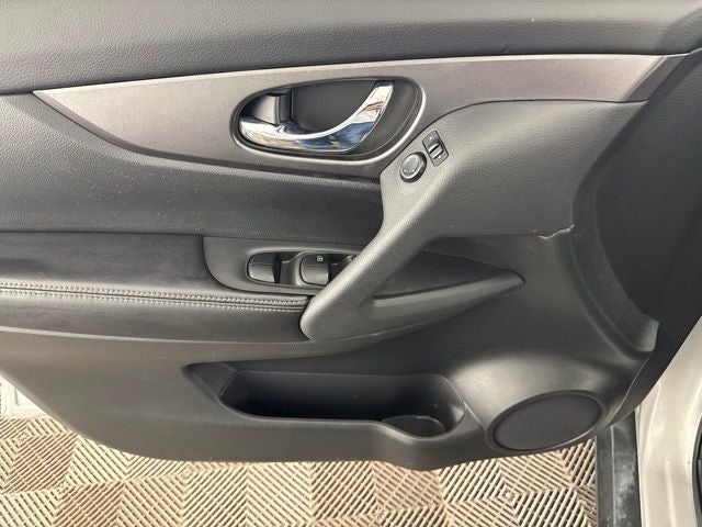 2016 Nissan Rogue SV AWD w/ Premium Pkg