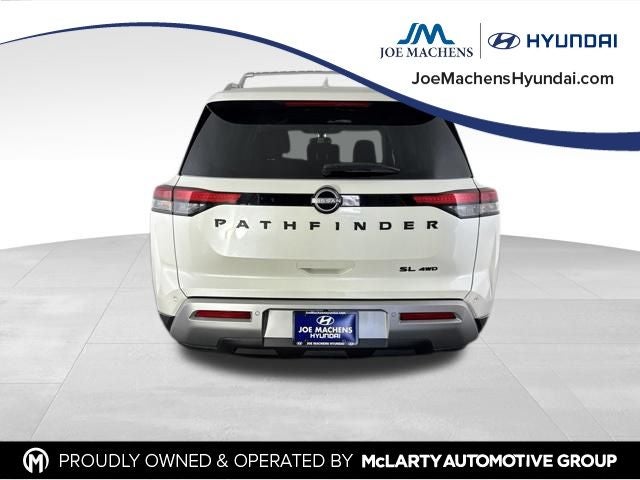 2022 Nissan Pathfinder SL