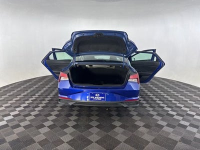 2021 Hyundai Elantra SE