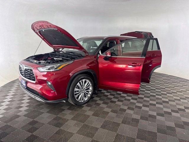 2023 Toyota Highlander Platinum