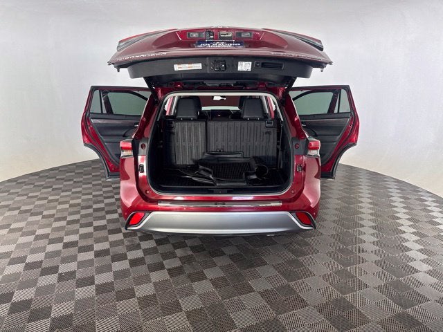 2023 Toyota Highlander Platinum