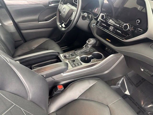 2023 Toyota Highlander Platinum