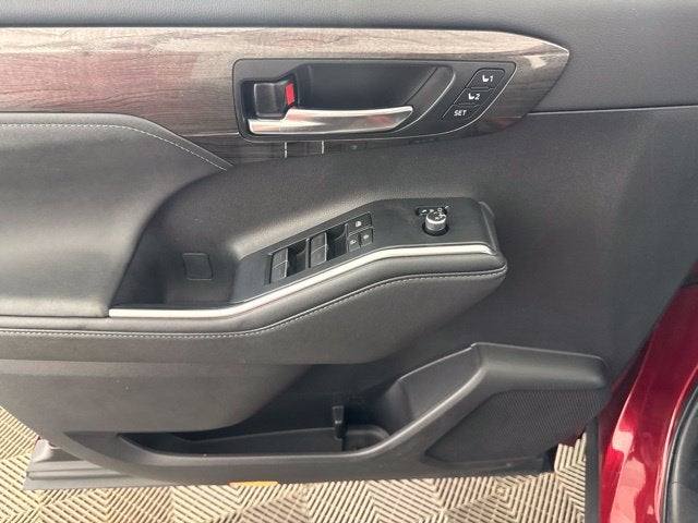 2024 Toyota Highlander Platinum AWD