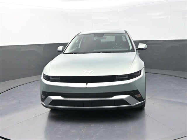 2026 Hyundai IONIQ 5 SEL AWD 19" Wheels