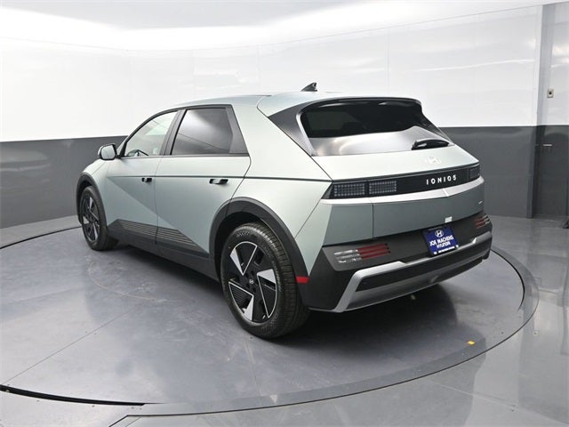 2026 Hyundai IONIQ 5 SEL AWD 19" Wheels