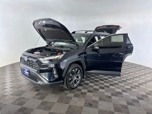 2022 Toyota RAV4 Hybrid XLE Premium AWD