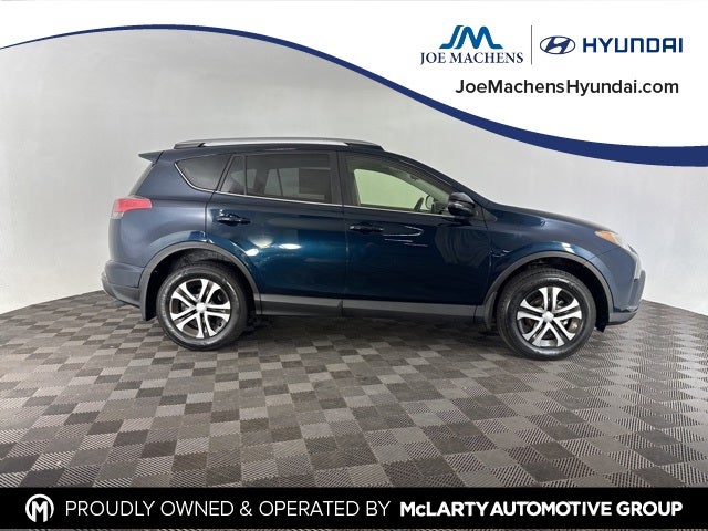 2017 Toyota RAV4 XLE AWD