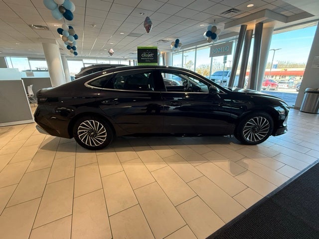 2025 Hyundai Sonata Hybrid Limited