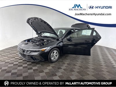 2025 Hyundai Elantra SE