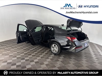 2025 Hyundai Elantra SE