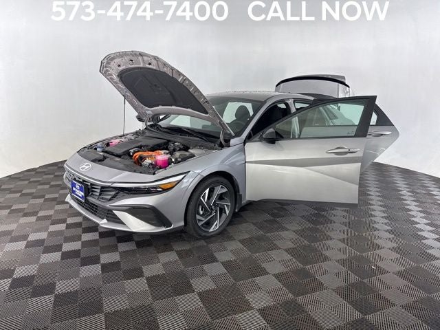 2025 Hyundai Elantra Hybrid SEL Sport