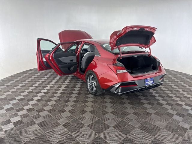 2025 Hyundai Elantra Hybrid Limited