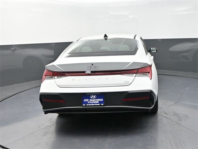 2025 Hyundai Elantra Hybrid Limited