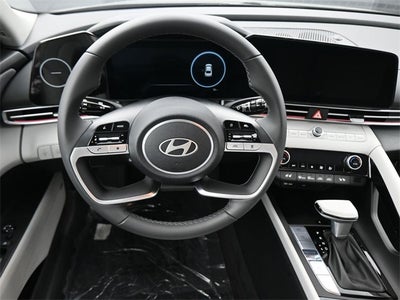 2025 Hyundai Elantra Hybrid Limited