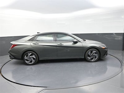 2025 Hyundai Elantra Hybrid Limited