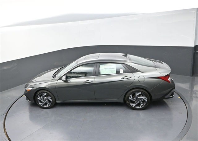 2025 Hyundai Elantra Hybrid Limited