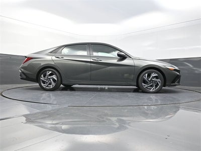 2025 Hyundai Elantra Hybrid Limited