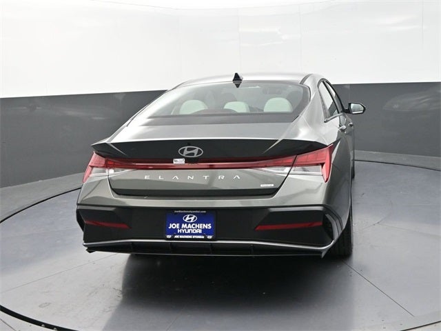 2025 Hyundai Elantra Hybrid Limited