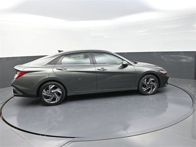 2025 Hyundai Elantra Hybrid Limited