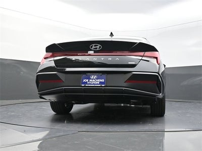 2025 Hyundai Elantra Hybrid Limited