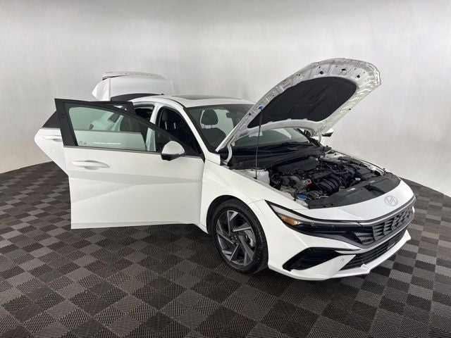 2024 Hyundai Elantra Limited