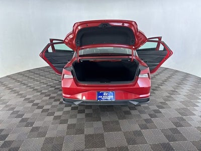 2023 Hyundai Elantra SEL w/ Convenience Pkg