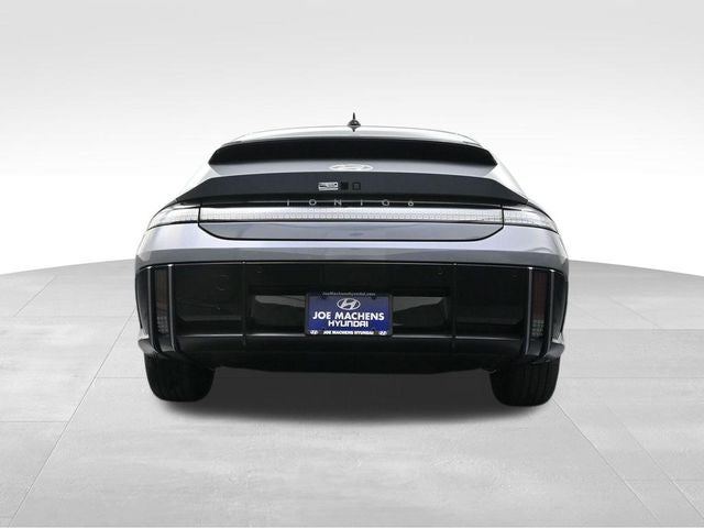 2025 Hyundai IONIQ 6 SE RWD